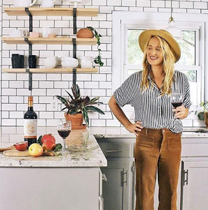 upshot-red-woman-in-kitchen